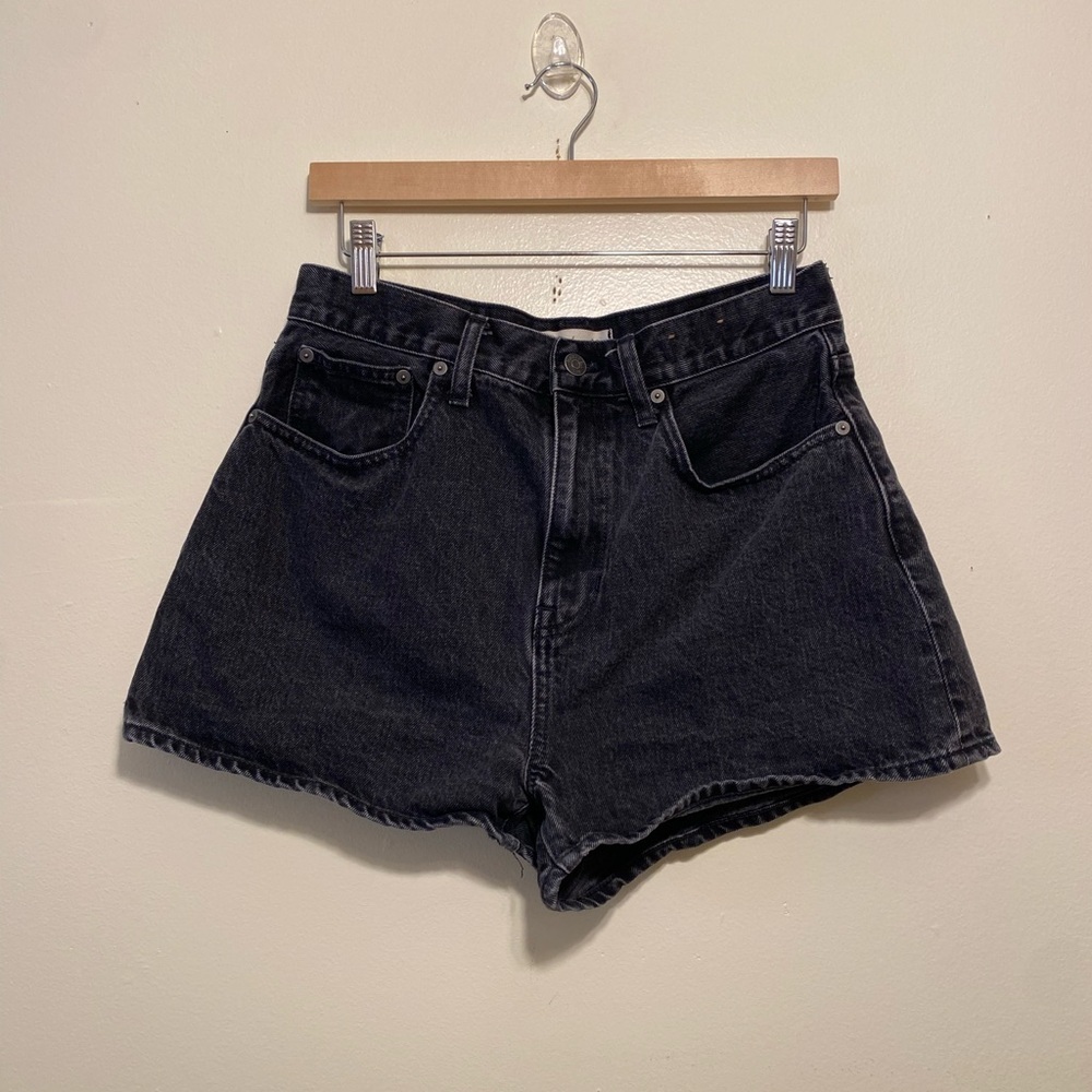 Madewell The Mom Jean Short Short Black High-Rise Denim Size 28 Style ND669